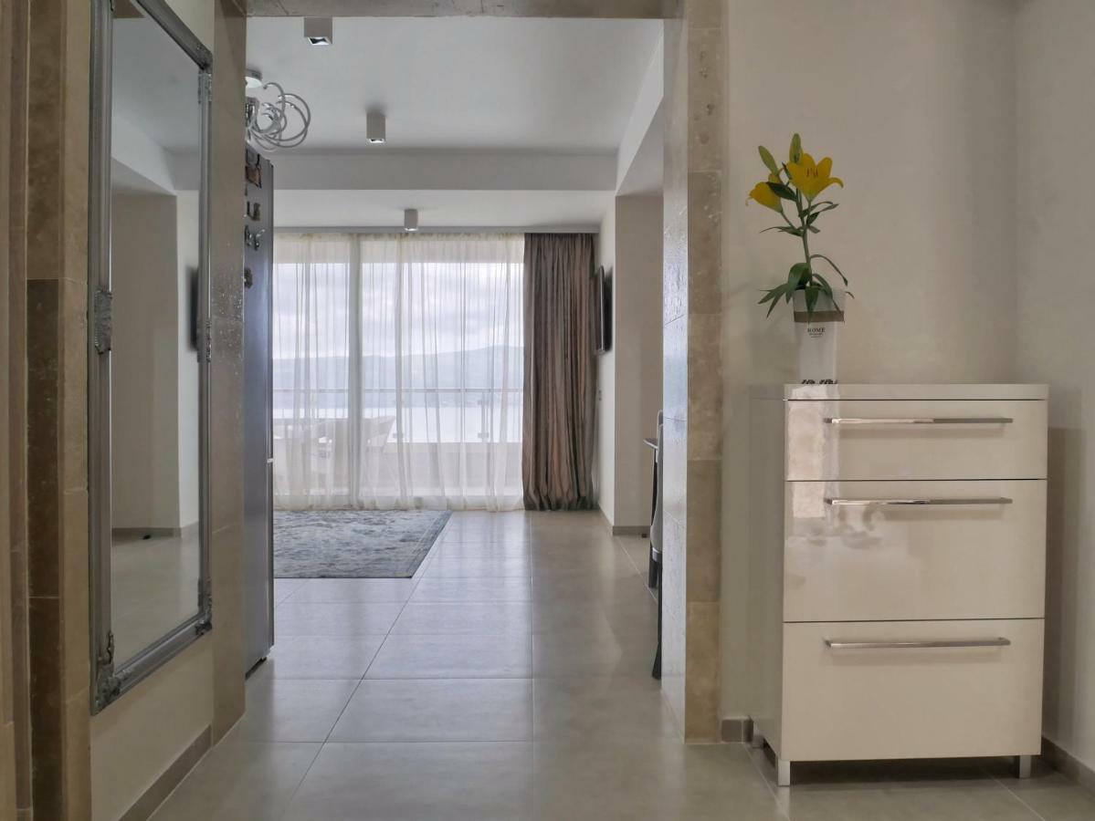 Villa Travertino Tivat Bagian luar foto