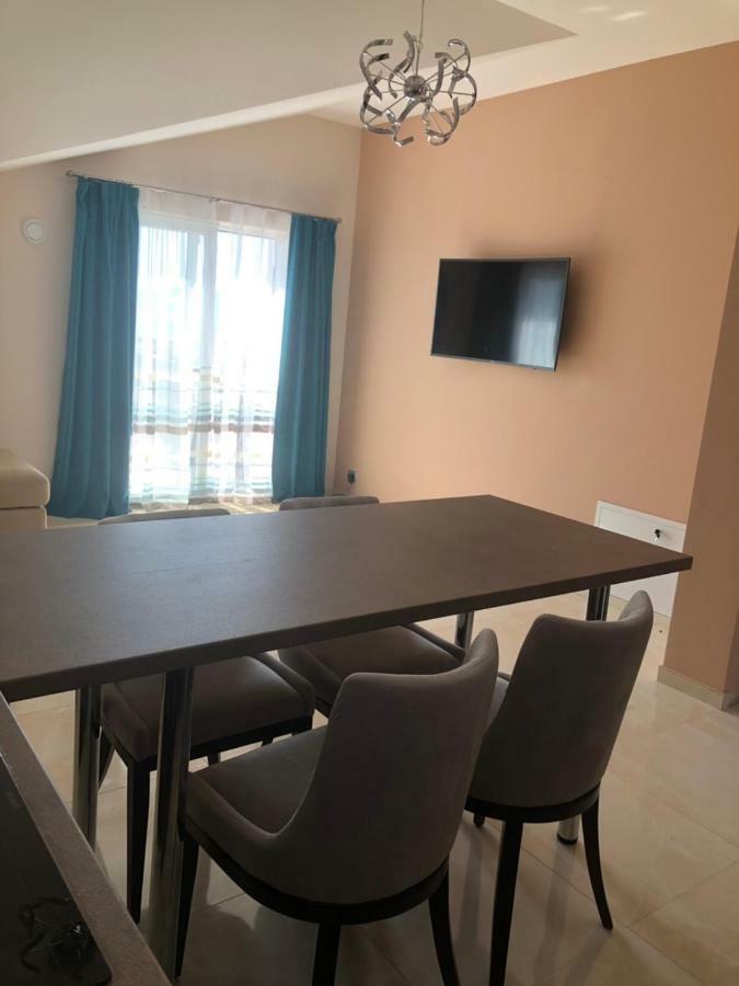 Villa Travertino Tivat Bagian luar foto